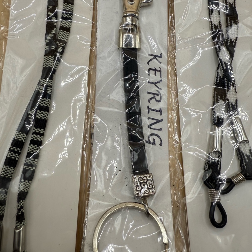 Black and White Eyeglasses Cord & Fashion Key Ring Lot of (3) - Picture 4 of 5
